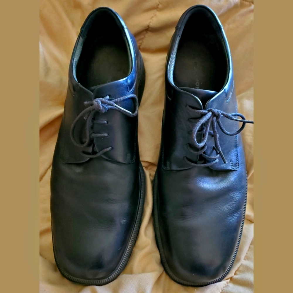Men's Rockport shoes